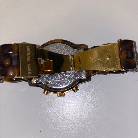Michael Kors turtleshell watch - Picture 10 of 11